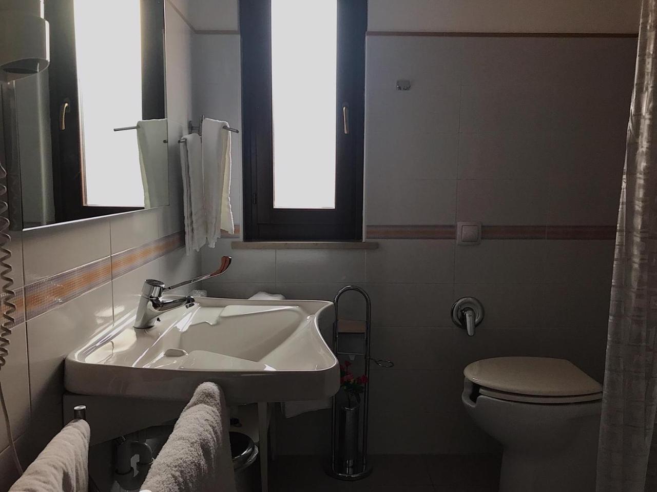 Hotel Opera' Moscufo Екстер'єр фото